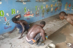 En ook wordt er hard gewerkt in het volgende klaslokaal