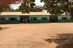 School wordt geschilderd