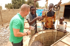 Water uit de waterput in de wijk