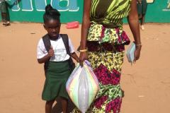 Vrijdag 20 december werd het rijst uitgedeeld op school