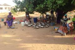 Van de bijdrage voor het Kerstfeest werd er ook ander eten voorzien.